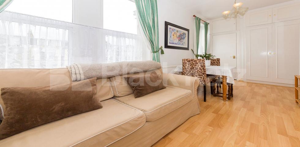 			UNDER OFFER , Studio Apartment, 1 bath, 1 reception Flat			 Sinclair Road, SHEPHERDS BUSH